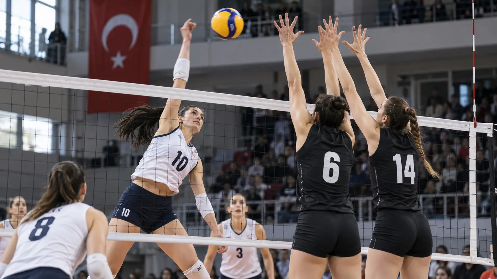Mehmet Akif Üstündağ’ın Trabzonspor’da voleybol takımı kurulmasına ilişkin açıklaması
