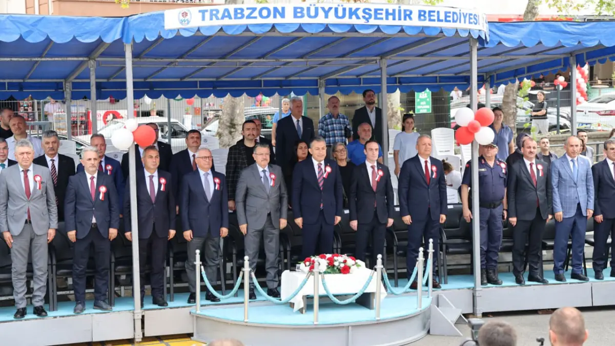 Trabzon’da Mehmet Ali Tuna İlkokulu’nda düzenlenen 2026-2027 Eğitim Öğretim Yılı açılış töreni