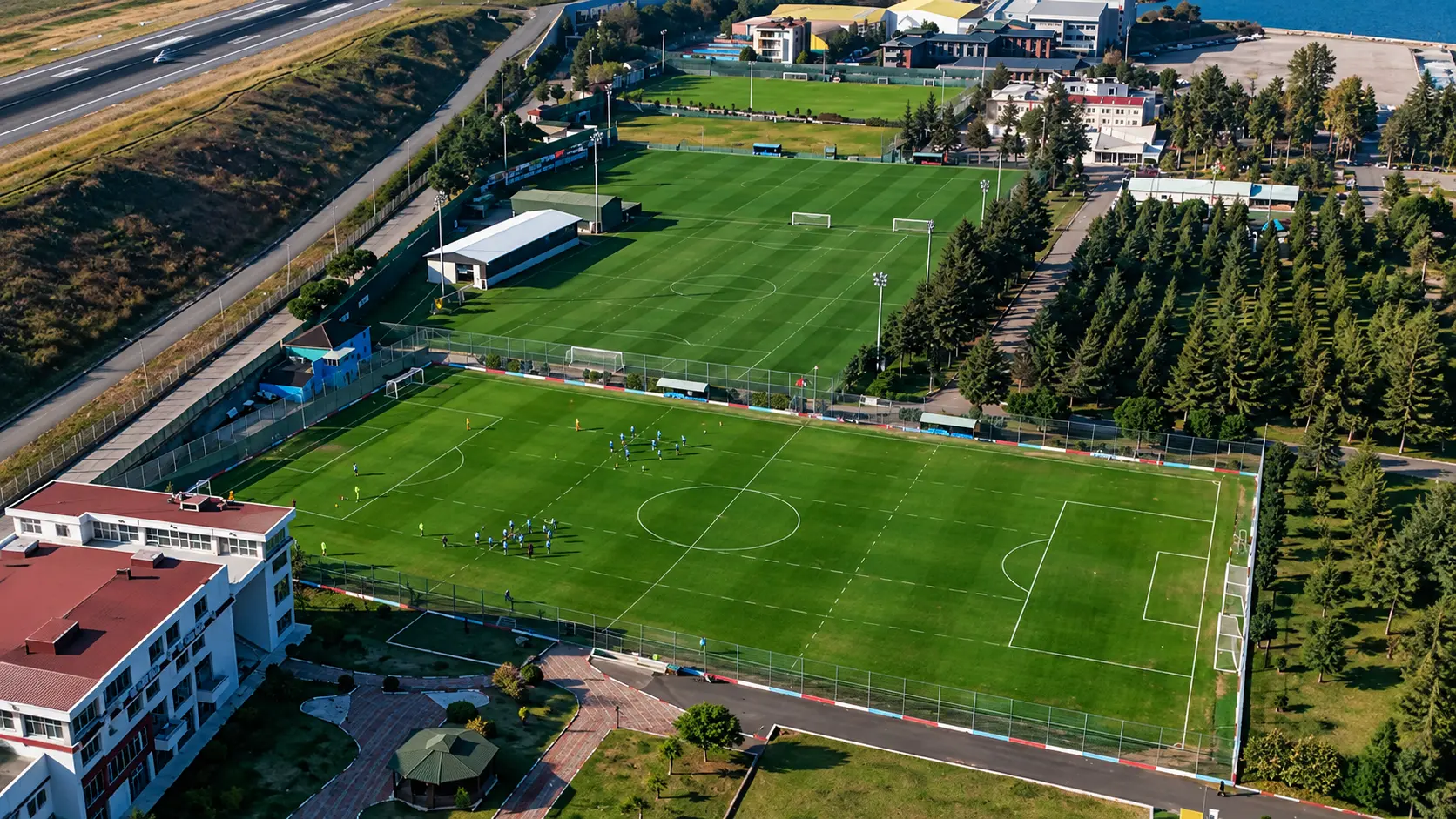 Thomas Reis maç sonrası basın odasında konuşuyor