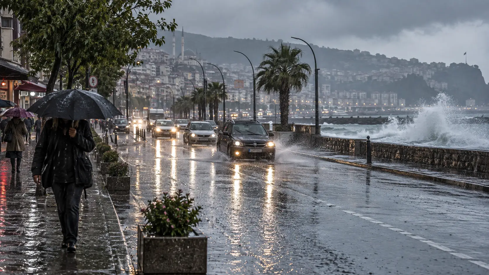 Bulutlu ve yağışlı bir günde Trabzon şehir görünümü